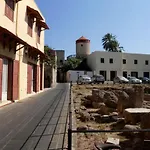 Сasa de vacaciones A Medieval Windmill Tower 2bedrooms In The Heart Of Old Town With Magnificent Panoramic Seaview And Cityview *