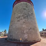 Сasa de vacaciones A Medieval Windmill Tower 2bedrooms In The Heart Of Old Town With Magnificent Panoramic Seaview And Cityview *