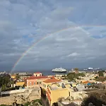 A Medieval Windmill Tower 2bedrooms In The Heart Of Old Town With Magnificent Panoramic Seaview And Cityview Casa vacanze *