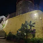 Casa vacanze A Medieval Windmill Tower 2bedrooms In The Heart Of Old Town With Magnificent Panoramic Seaview And Cityview *