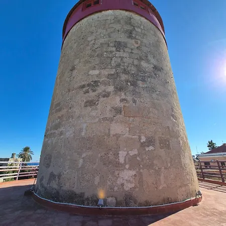 Σπίτι διακοπών A Medieval Windmill Tower 2bedrooms In The Heart Of Old Town With Magnificent Panoramic Seaview And Cityview *