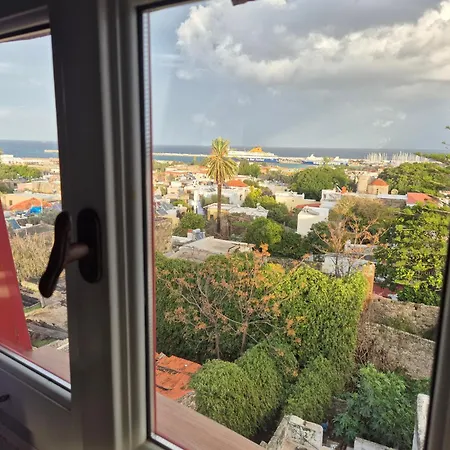 Σπίτι διακοπών A Medieval Windmill Tower 2bedrooms In The Heart Of Old Town With Magnificent Panoramic Seaview And Cityview Rhodes City