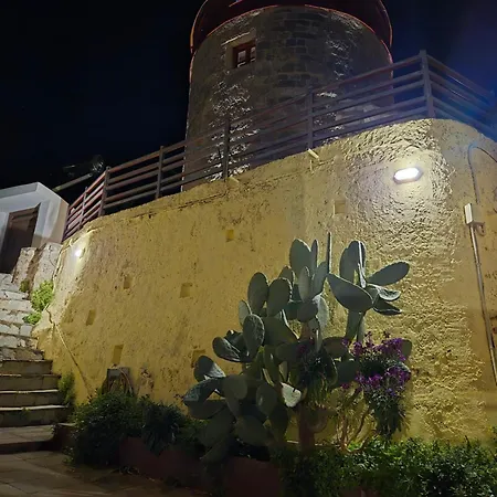 Σπίτι διακοπών A Medieval Windmill Tower 2bedrooms In The Heart Of Old Town With Magnificent Panoramic Seaview And Cityview *