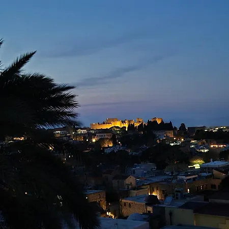 Σπίτι διακοπών A Medieval Windmill Tower 2bedrooms In The Heart Of Old Town With Magnificent Panoramic Seaview And Cityview *