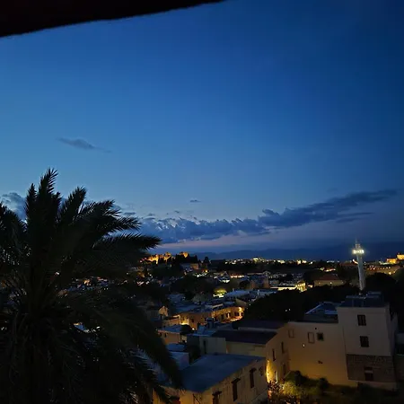 Σπίτι διακοπών A Medieval Windmill Tower 2bedrooms In The Heart Of Old Town With Magnificent Panoramic Seaview And Cityview