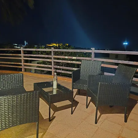 Σπίτι διακοπών A Medieval Windmill Tower 2bedrooms In The Heart Of Old Town With Magnificent Panoramic Seaview And Cityview