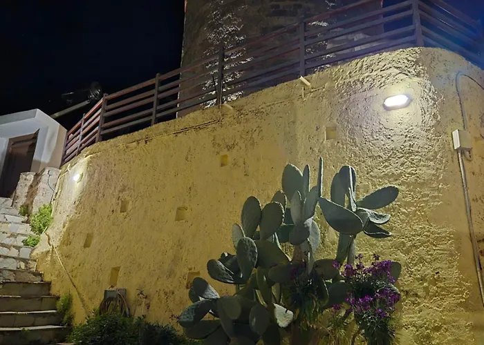 Σπίτι διακοπών A Medieval Windmill Tower 2bedrooms In The Heart Of Old Town With Magnificent Panoramic Seaview And Cityview *