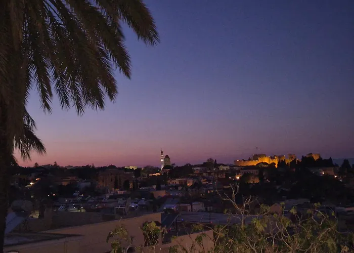 A Medieval Windmill Tower 2bedrooms In The Heart Of Old Town With Magnificent Panoramic Seaview And Cityview Σπίτι διακοπών *